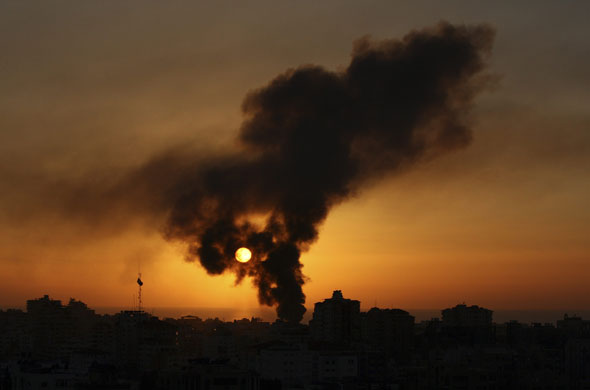 Gallery gaza: Smoke rises over Gaza city