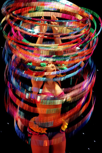 Gallery 24 hours in pictures : A performer with La Clique