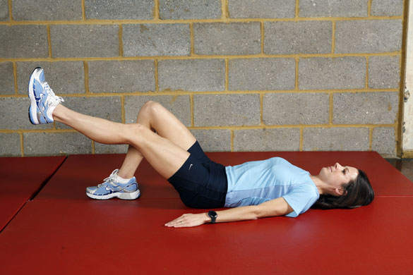 Gallery Strength training: Jo Pavey: alternating leg extension