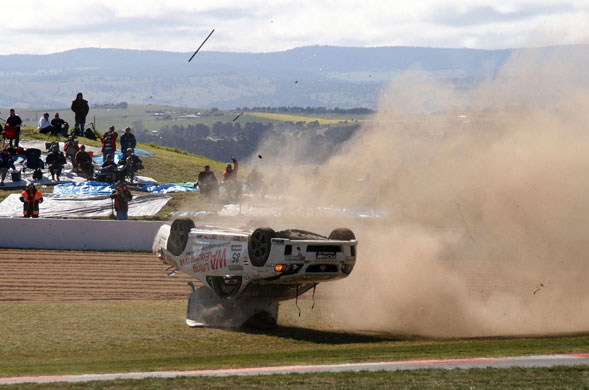 Sport: 24 Hours in Pix: V8 Supercars - Bathurst 1000: Practice & Top 10 Shootout