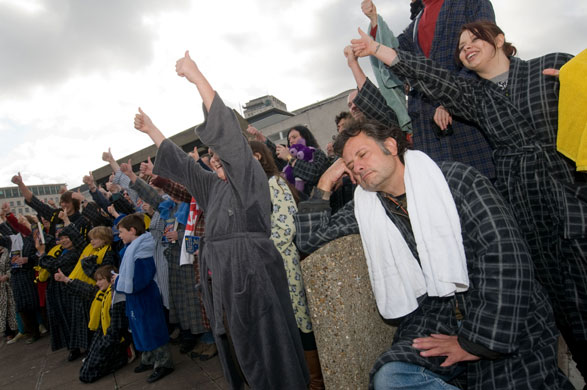 Hitchcon 2009: Fans in dressing gowns at Hitchcon 2009