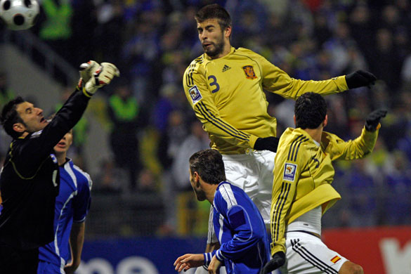 world cup qualifiers: Spain's Gerad Pique opens the scoring in their 5-2 victory over Bosnia