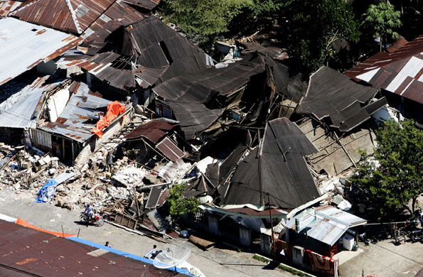 Sumatra earthquake: Part of a residential district destroyed by an earthquake, Padang, Sumatra