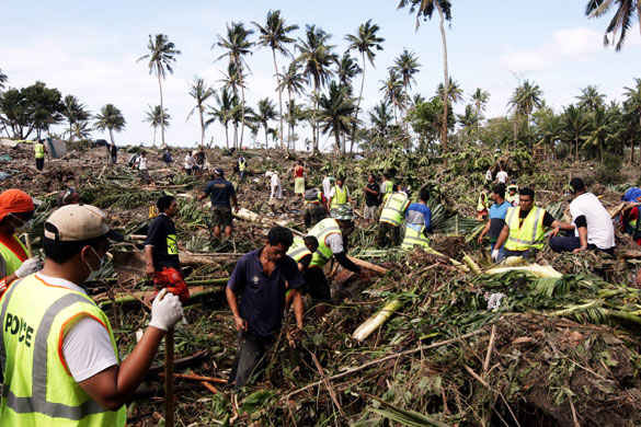 Samoa tsunami: Searching through the aftermath of the tsunami