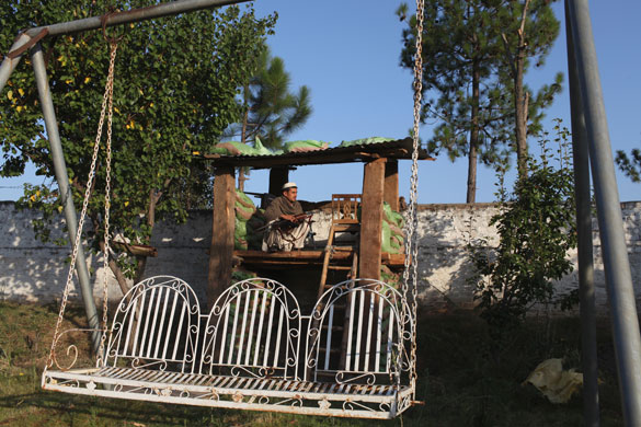 Swat Valley: Bodyguard protecting Jamal Nasir Khan, the mayor of Swat in Matta