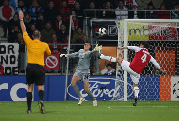 Champions League: UEFA Champions League - Group H - AZ Alkmaar v Arsenal - DSB Stadion