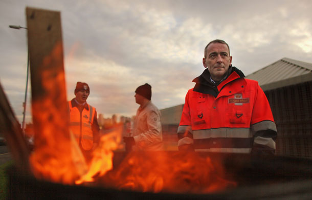 Postal strike: Glasgow: Postal workers picket the Glasgow mail centre
