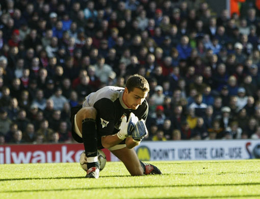 Liverpool v United: 2002 Liverpool 1-2 Man United