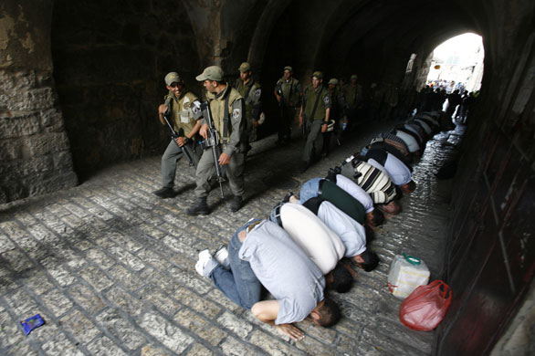 Clashes in Jerusalem: Clashes Break Out Around The Temple Mount Compound