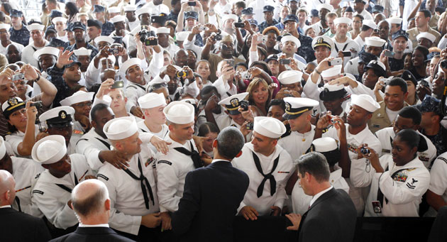 27 October 2009: Jacksonville, US: Barack Obama greets officers and sailors