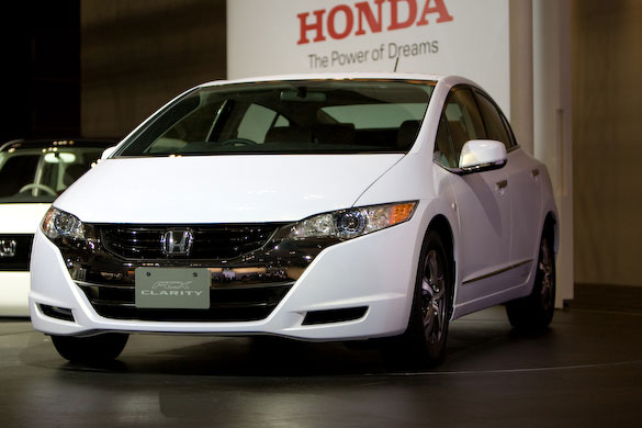 Tokyo motorshow: Honda is still backing hydrogen fuel cell vehicles like its new FCX Clarity