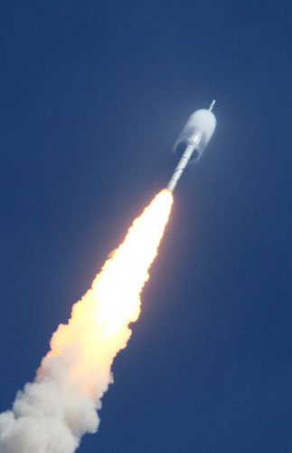Ares rocket launch: NASA's Ares 1-X rocket flies through the atmosphere 