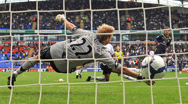 Saturday Premiership: Spurs' Niko Kranjcar slams the ball past Bolton keeper Jussi Jaaskelainen 