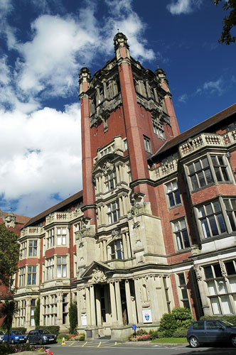 Prestigious Universities: The Armstrong Building at Newcastle University