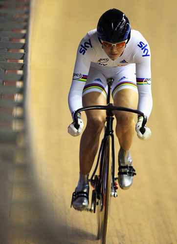 24 hours in sport: UCI Track Cycling World Cup - Day One