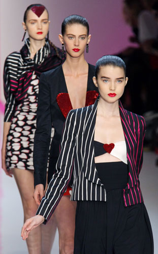 Lindsay Lohan and Ungaro: Emanuel Ungaro s/s show in Paris