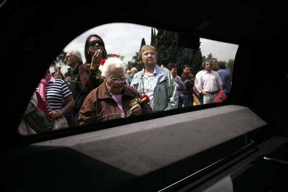 24 hours: People look at the coffin of deceased folk singer Mercedes Sosa