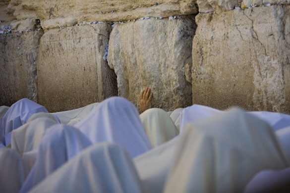 24 hours: Sukkot at the western wall in Jerusalem