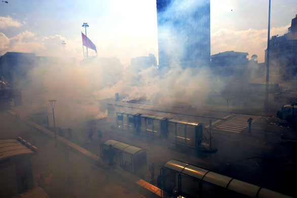 24 hours: demonstration against IMF and World Bank in Istanbul 