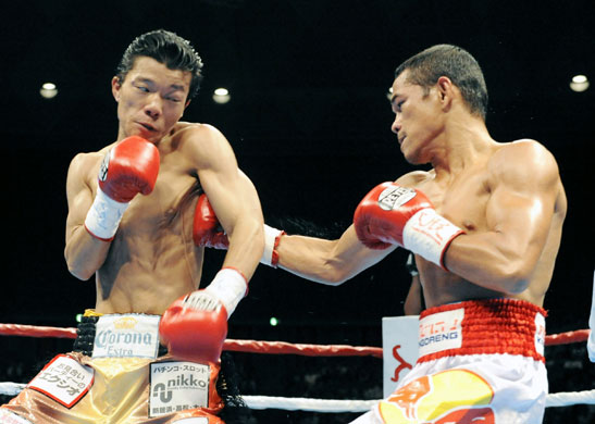 24sport: Daiki Kameda is punched by Denkaosen Kaowichit