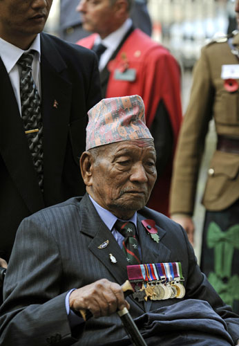 Armistice day: Gurkha veteran Tul Bahadur Pun VC arrives at Westminster Abbey 