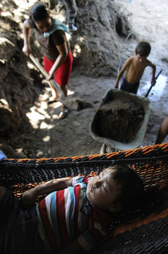 24 hours: flood aftermath In El Salvador