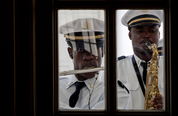 24 hours: swearing-in ceremony of Haiti's Prime Minister Jean-Max Bellerive