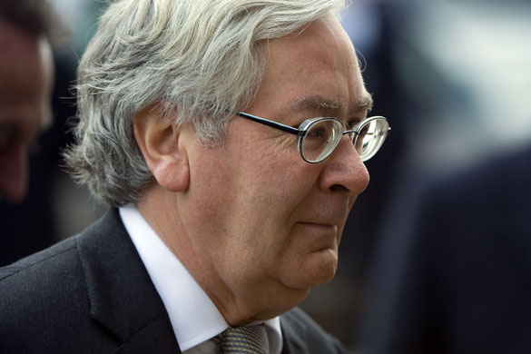 Week in Business: Mervyn King at a G20 Finance Ministers group photograph