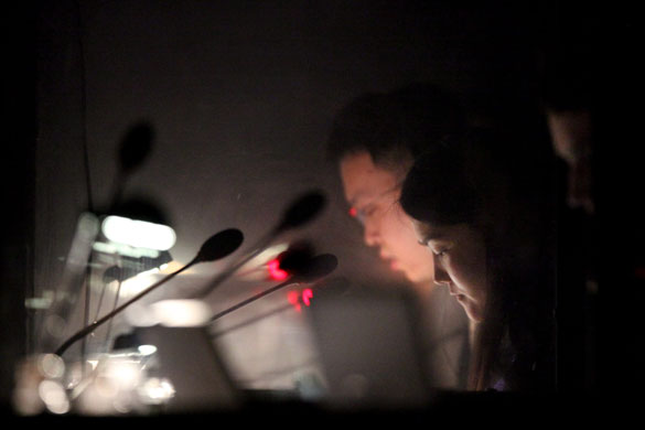 24 hours in pictures: Asia-Pacific Economic Cooperation Summit  Singapore 2009