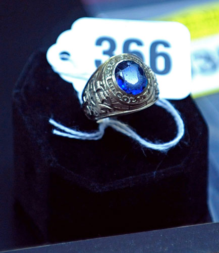 Madoff auction: A 1960 Hofstra College school ring