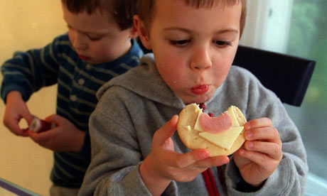 As kids age, snacking quality appears to decline