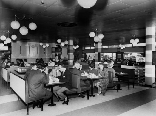 M1 motorway: 1968: Granada's M1 motorway service station at Toddington