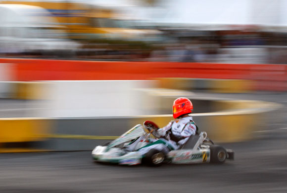 24sport: Former F1 World Champion Michael Schumacher practices at Superkarts! USA