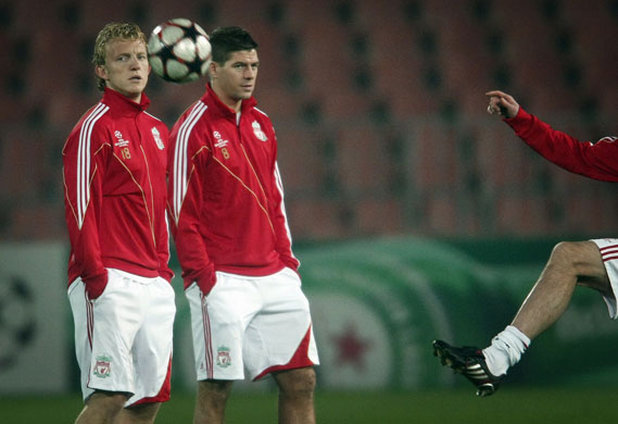 24 hours in sport: Steven Gerrard and Dirk Kuyt attend a training session in Budapest 