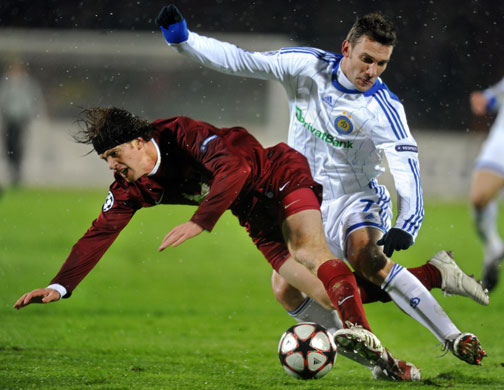 foreign teams: Rubin Kazan's Cristian Ansaldi fouled by Dynamo Kiev's Andriy Shevchenko 
