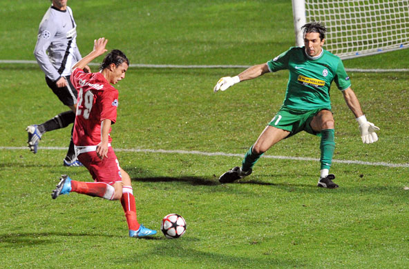 Wed champs 2: Marouane Chamakh scores Bordeaux's second goal