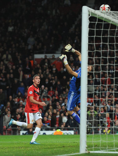 wed 3 champions: Rustu saves Macheda's effort