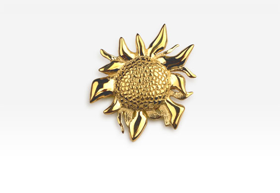 Christmas art: Christmas gift guides art: Brooche