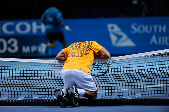 Andy Murray Day 5: Verdsco collapses on the net after missing a simple volley 