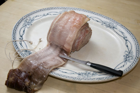 How to make Xmas ham: A short guide for cooking a traditional Christmas ham