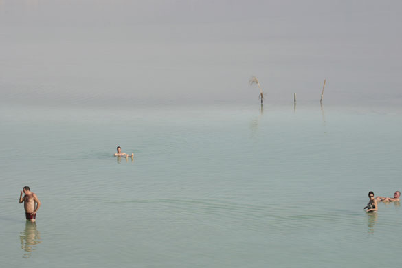 24 hours: People bathe in the Dead sea, Israel