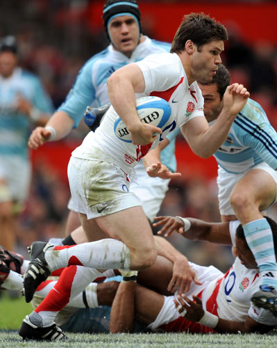 England Rugby Team: Dan Hipkiss breaks away against Argentina