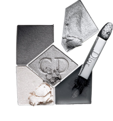 Dramatic eyes: Dramatic eyes