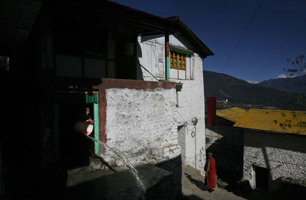 24 hours: Dalai Lama visits Tawang, India 