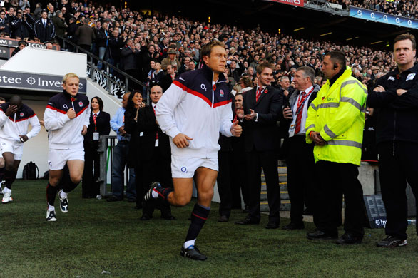 England v Australia: Jonny Wilkinson runs out for his first England game for 18 months