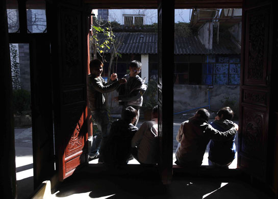 24 hours in pictures: Chinese gay men