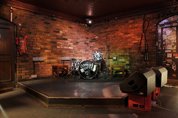 Empty Stages: Empty Stages