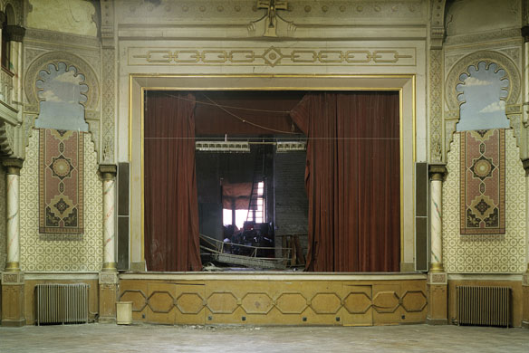 Empty Stages: Empty Stages
