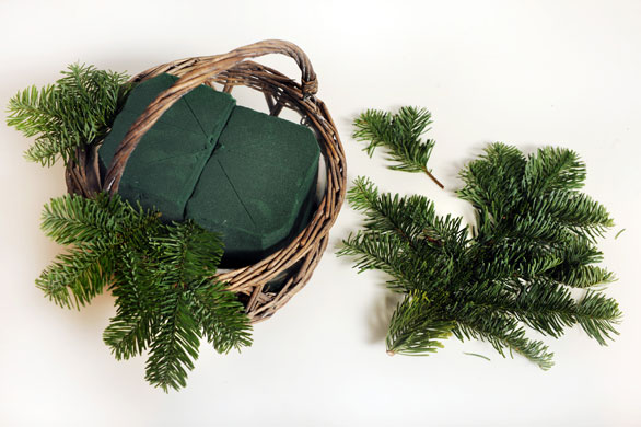 Linda Nylind Floral: The making of a floral display - part 3