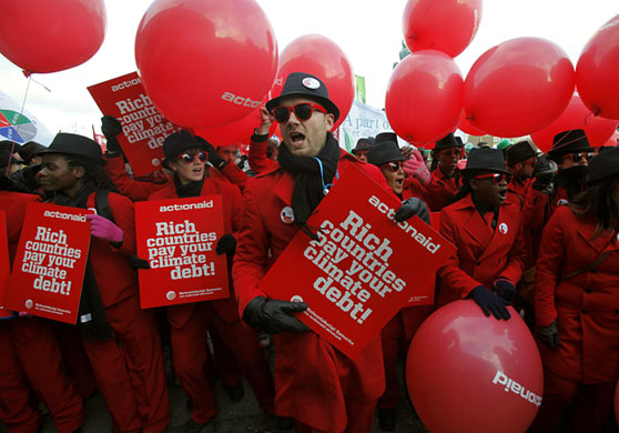 copenhagen day 6: Demonstrators sing songs before a march
